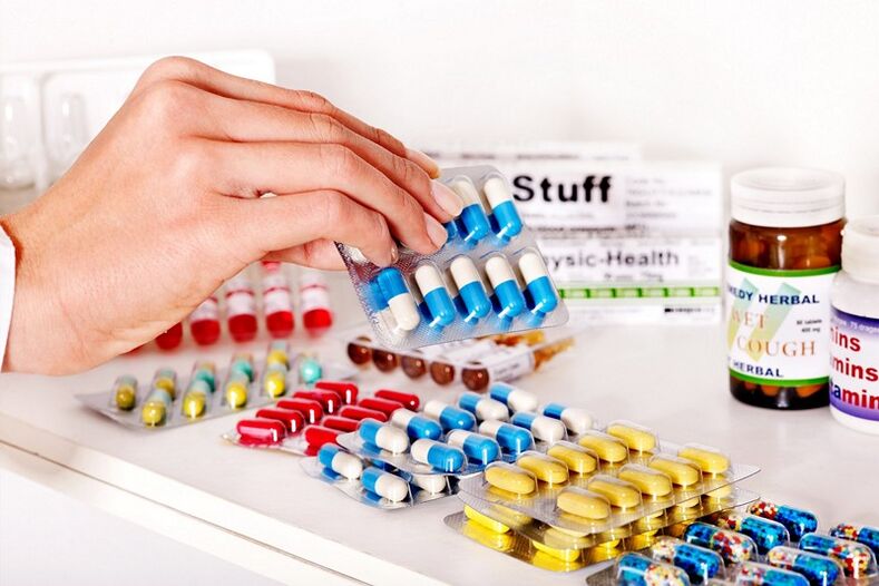 Seorang dokter harus meresepkan obat untuk pengobatan prostatitis